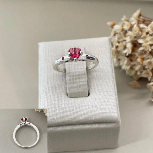 You & me com 2 zircônias rosa no aro